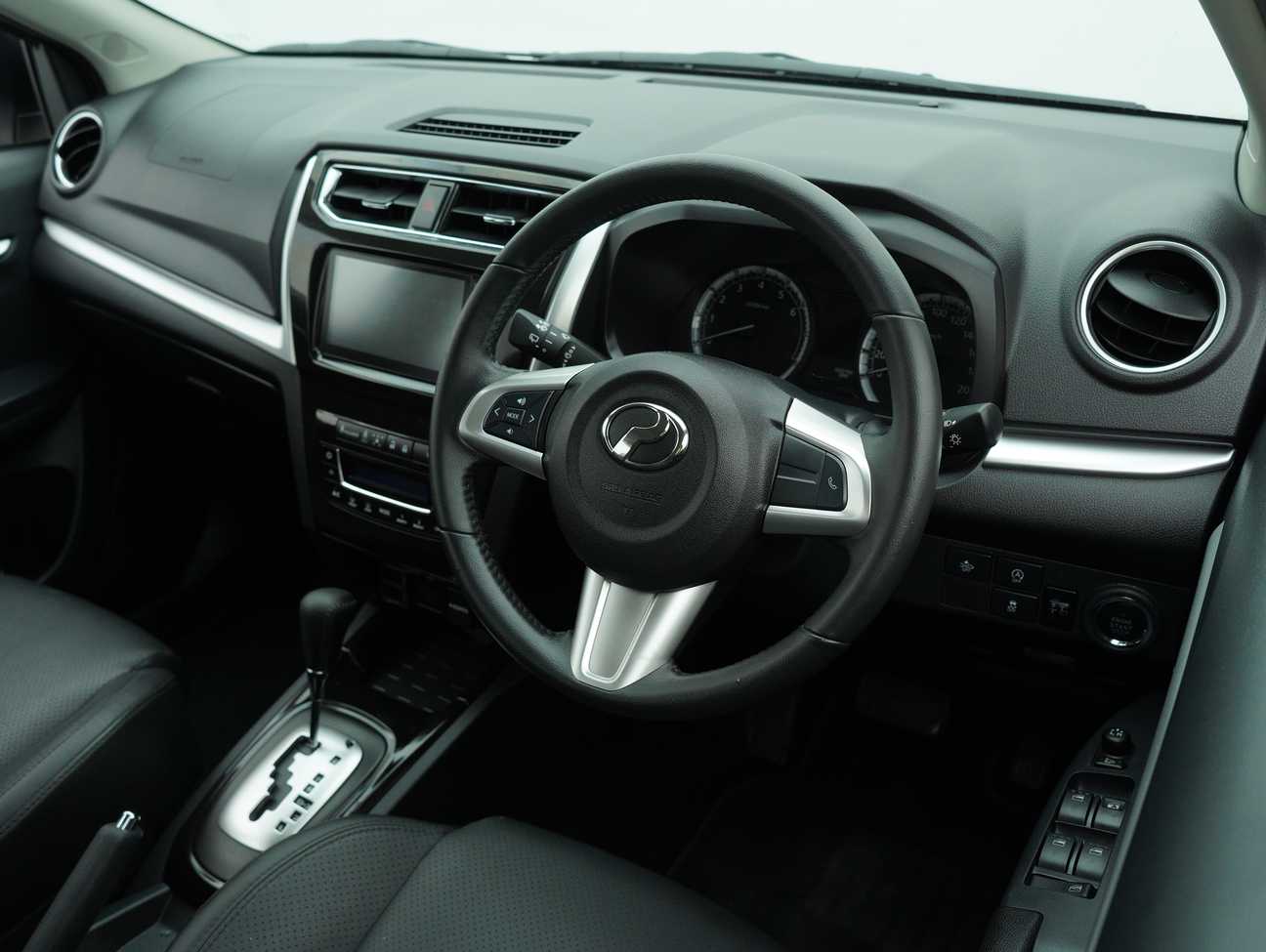 terpakai 2022 Perodua Aruz AV 1.5