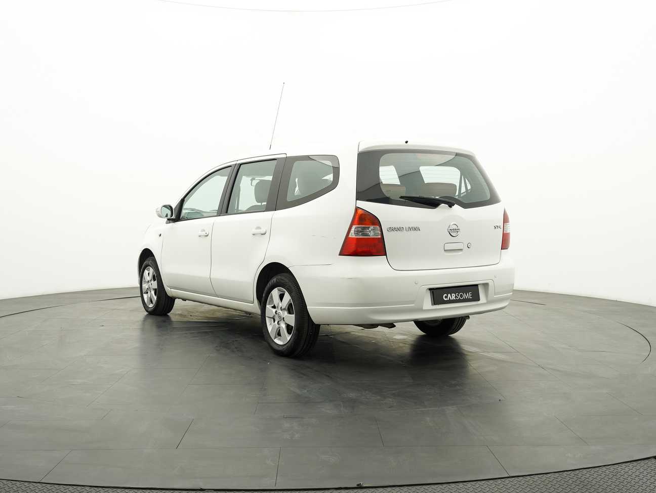 used 2011 Nissan Grand Livina ST-L Comfort 1.6