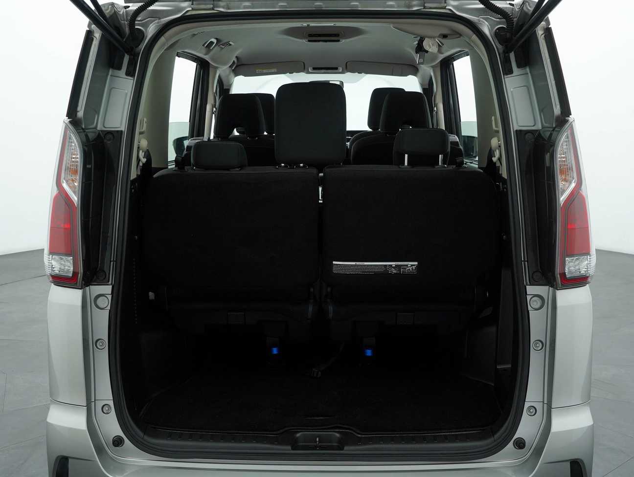 used 2019 Nissan Serena S-Hybrid High-Way Star 2.0