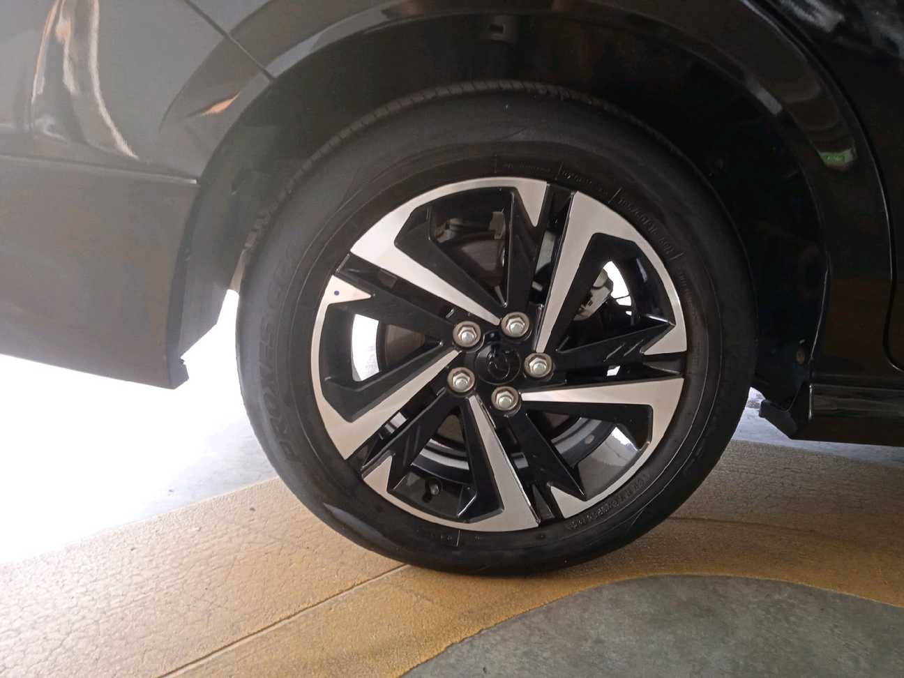 used 2025 Perodua Alza AV 1.5