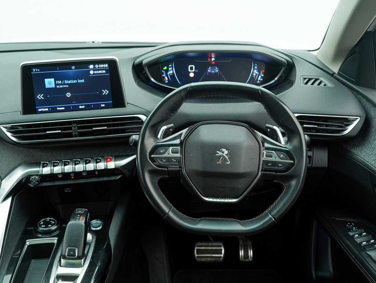 terpakai 2021 Peugeot 3008 THP Allure 1.6