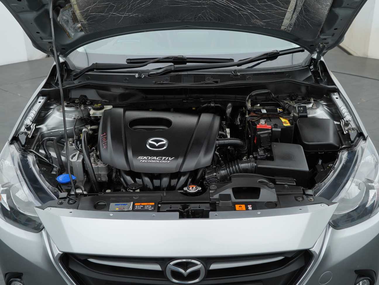 terpakai 2015 Mazda 2 SKYACTIV-G 1.5