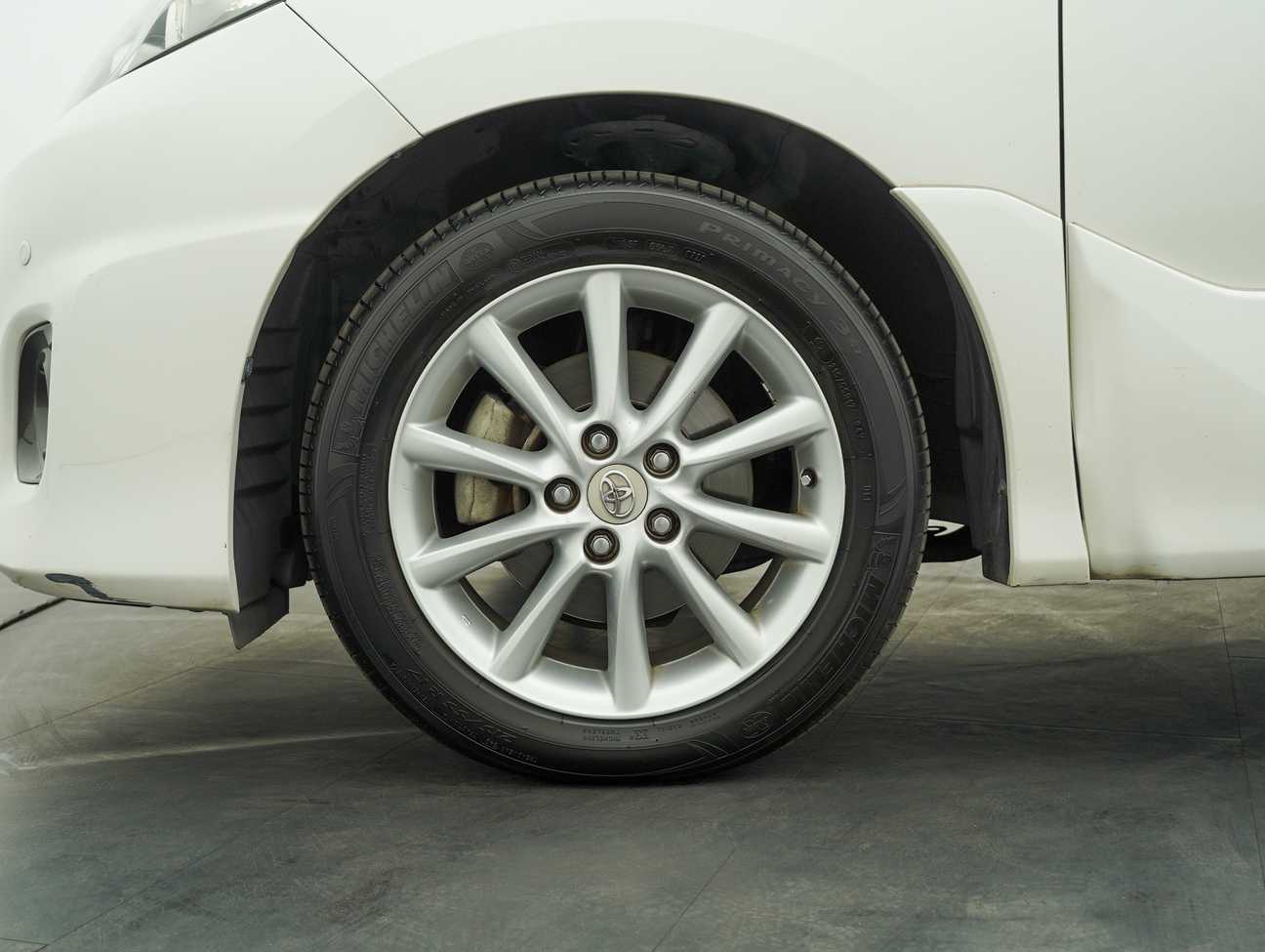 used 2010 Toyota Estima  2.4