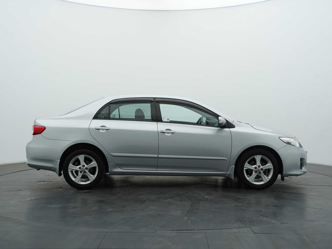 used 2012 Toyota Corolla Altis E 1.8
