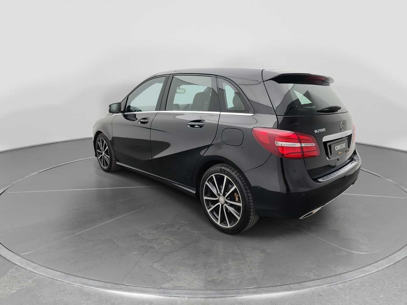 terpakai 2015 Mercedes-Benz B200 Sport Tourer 1.6