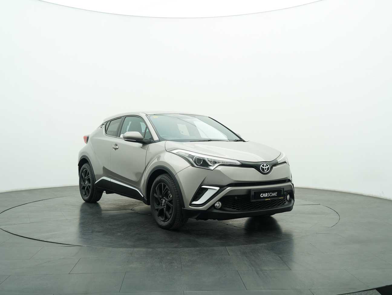 used 2019 Toyota C-HR  1.8
