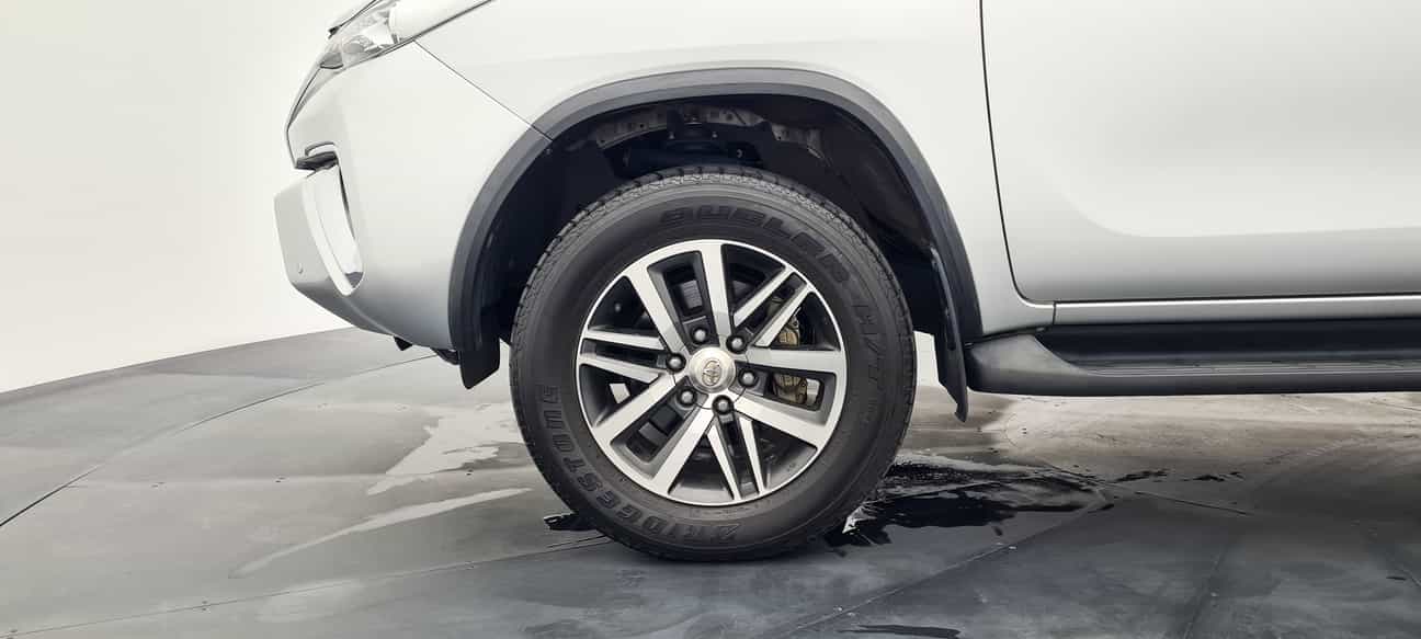 used 2018 Toyota FORTUNER VRZ 4X2 2.4