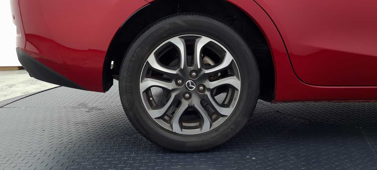 terpakai 2015 Mazda 2 SEDAN SKYACTIV-G 1.5