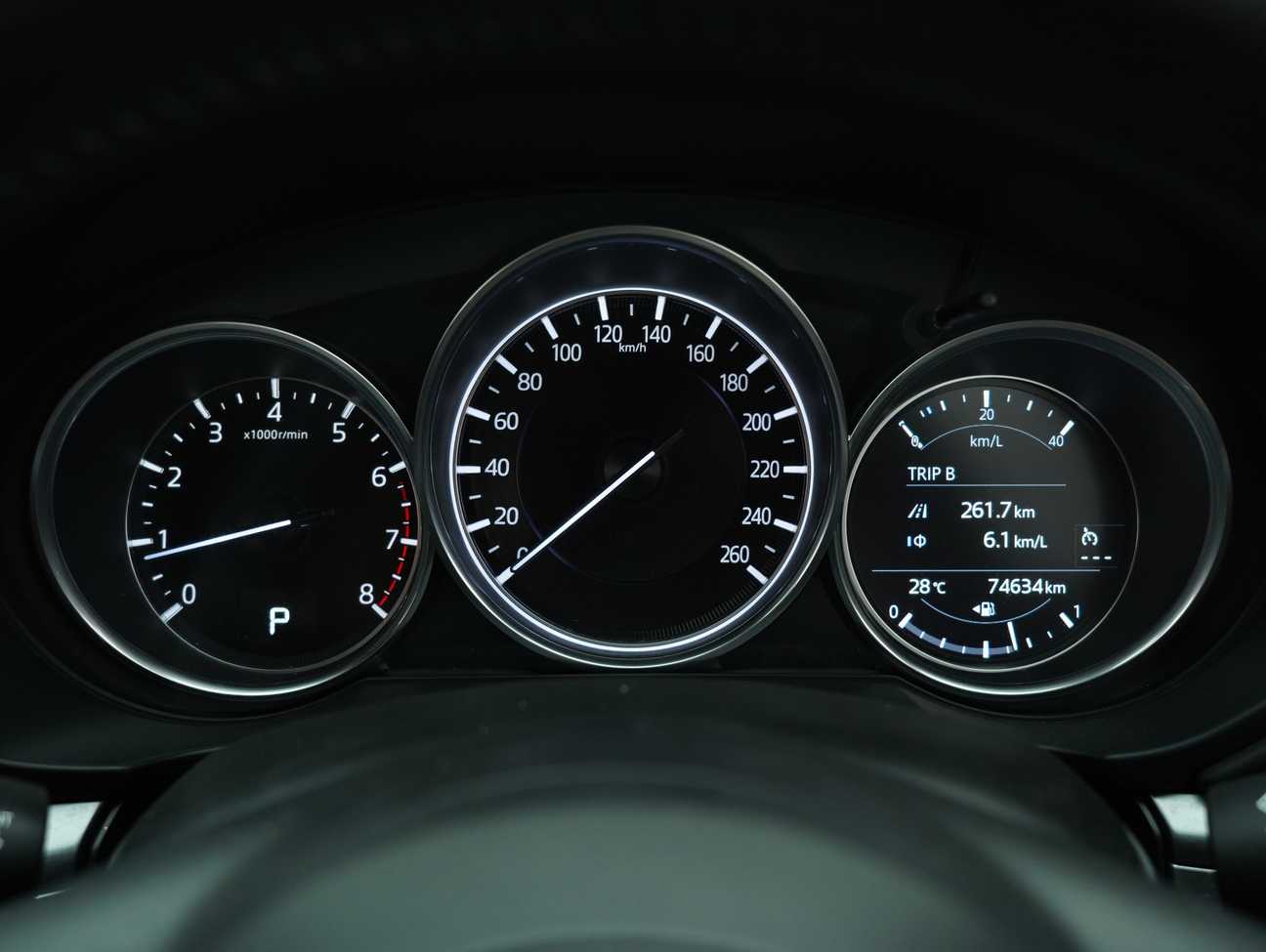 terpakai 2020 Mazda CX-8 SKYACTIV-G Mid 2.5