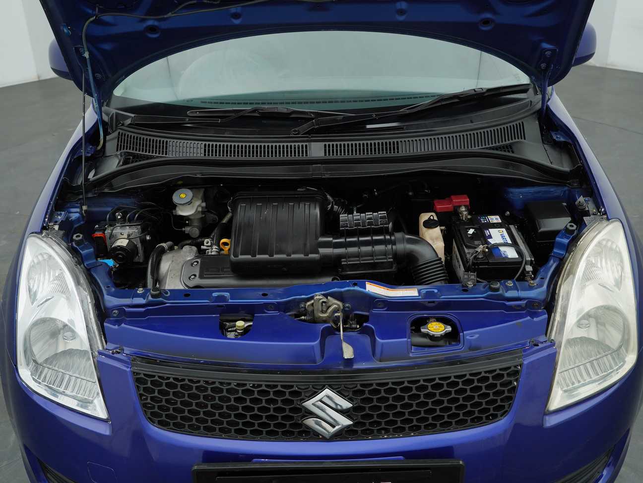 used 2012 Suzuki Swift GX 1.5