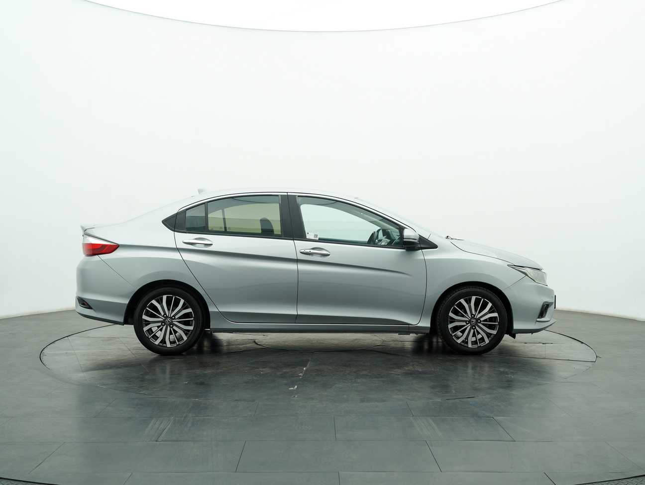used 2018 Honda City V 1.5