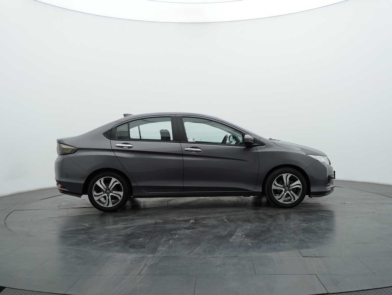 used 2015 Honda City V 1.5