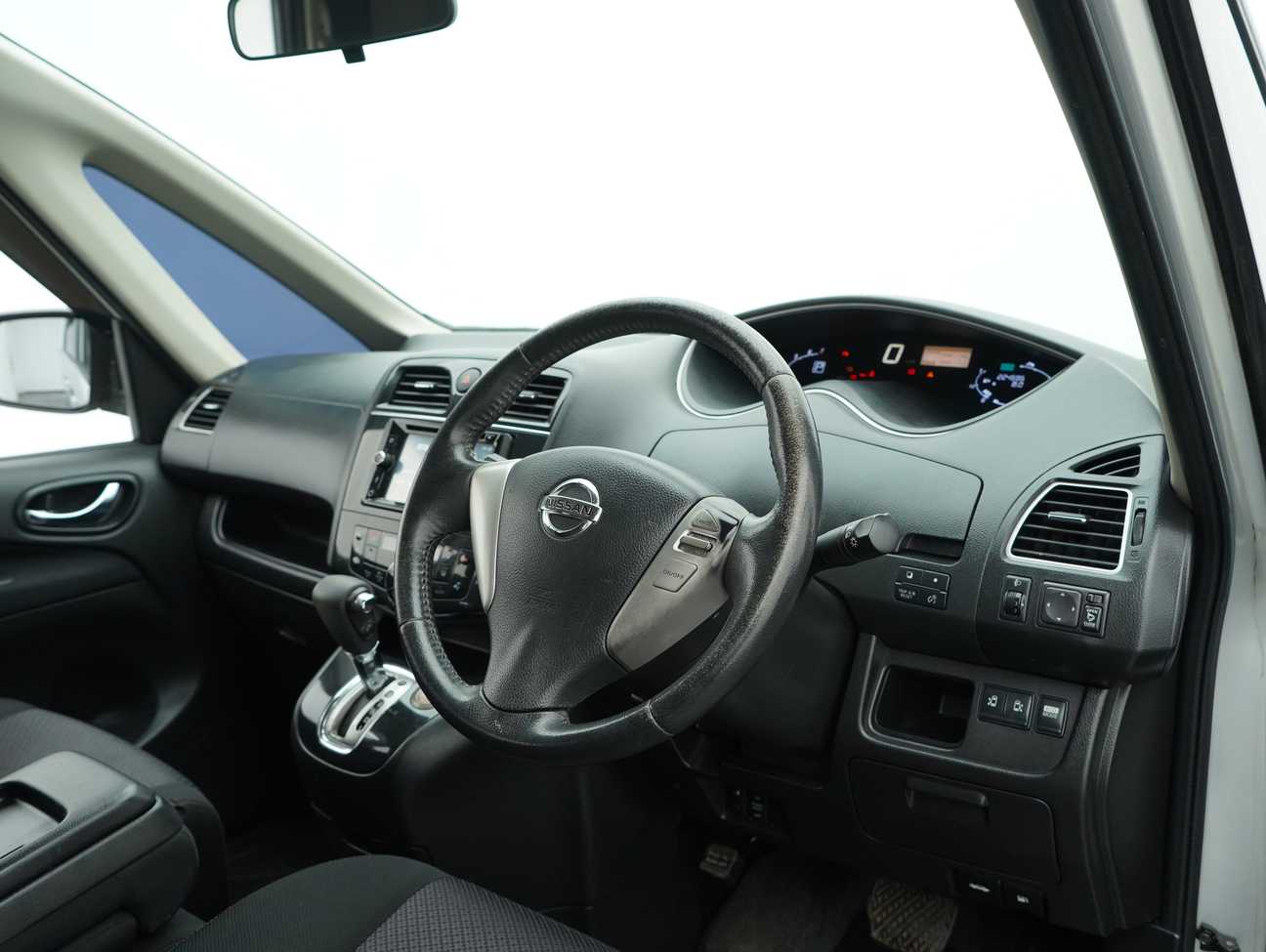 used 2013 Nissan Serena S-Hybrid High-Way Star 2.0