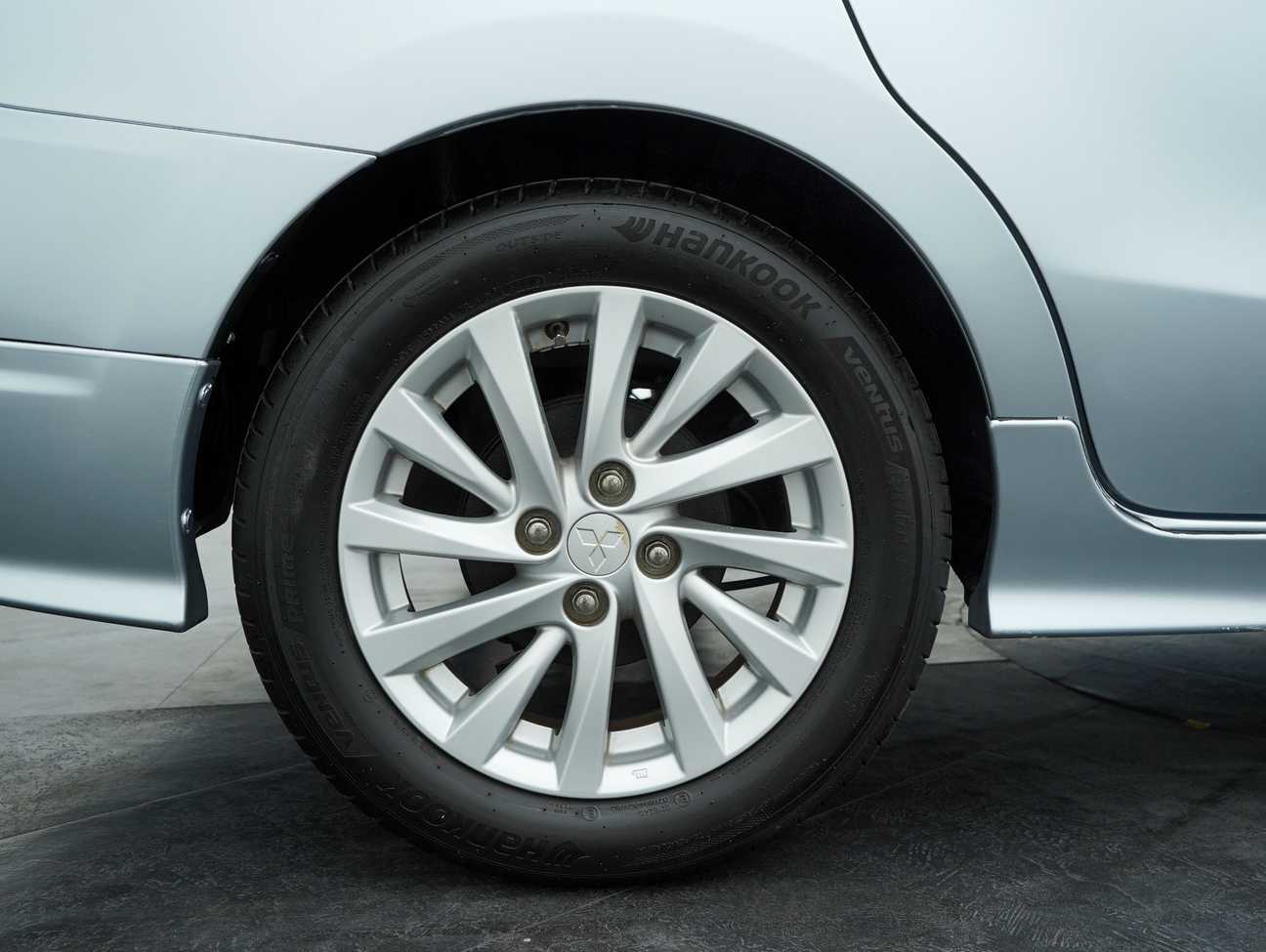 terpakai 2013 Mitsubishi Attrage SE 1.2
