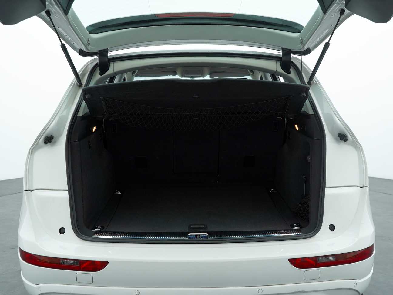 terpakai 2013 Audi Q5 Quattro TFSI 2.0