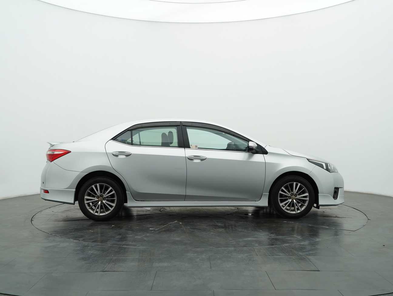 used 2015 Toyota Corolla Altis G 1.8