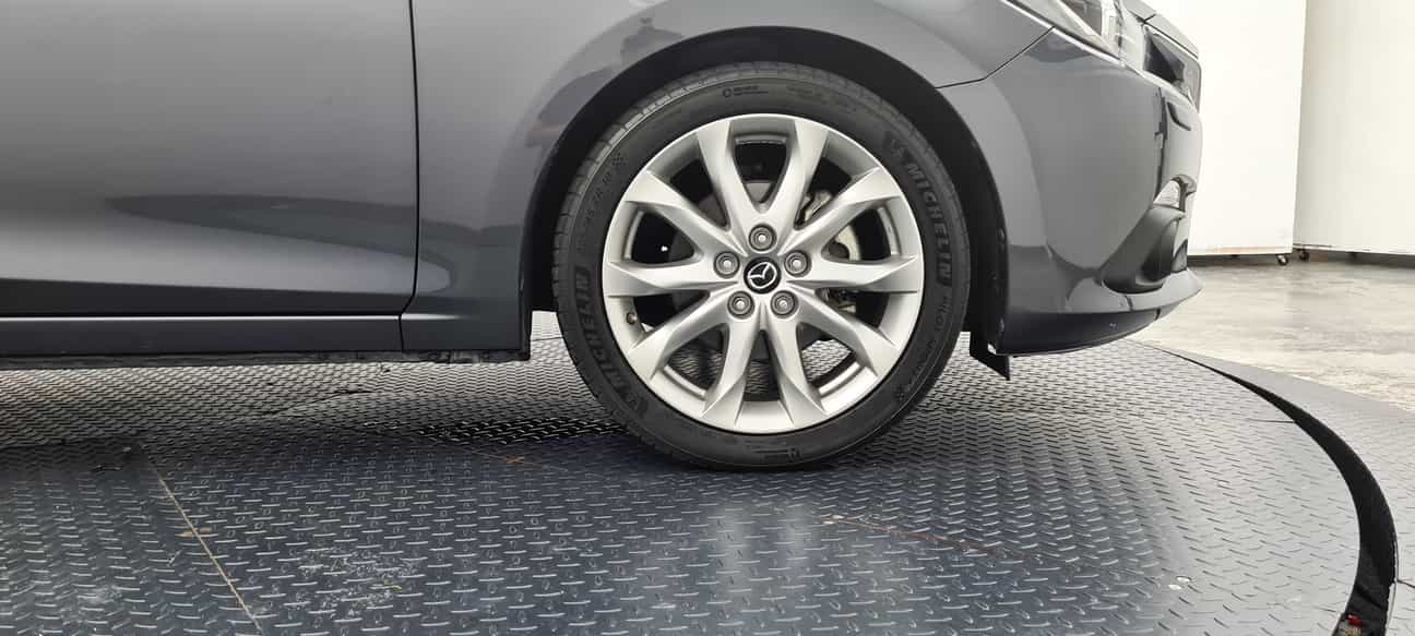 terpakai 2014 Mazda 3 SEDAN SKYACTIV-G (CBU) 2.0