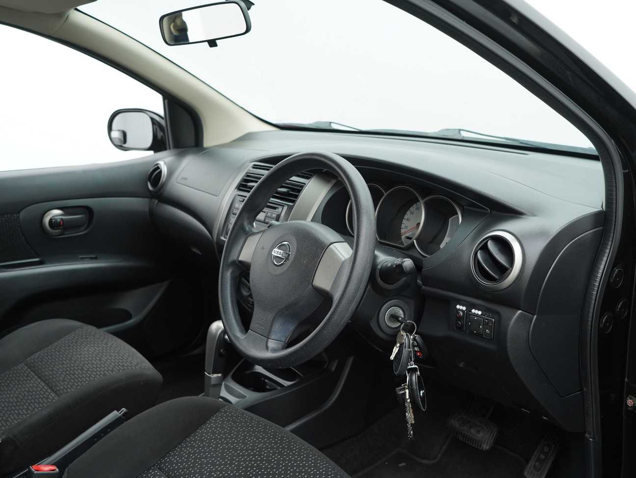 used 2012 Nissan Grand Livina ST-L Comfort 1.6