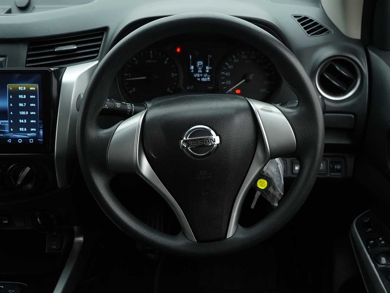 used 2015 Nissan Navara NP300 SE Dual Cab 2.5