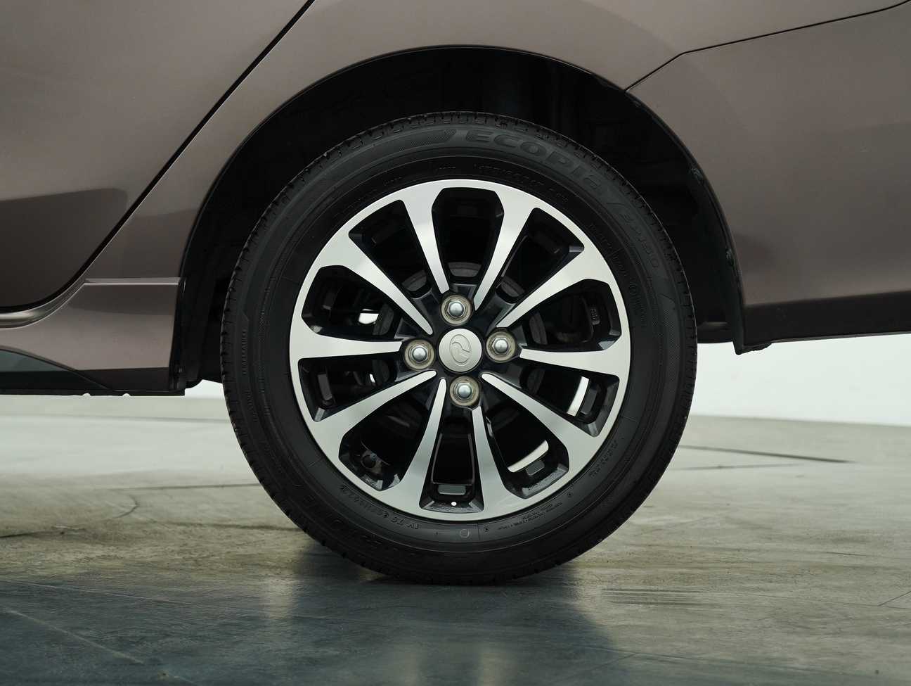 terpakai 2022 Perodua Bezza Advance 1.3