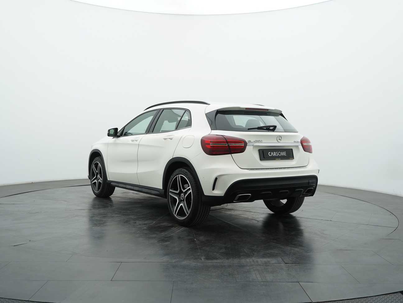 terpakai 2018 Mercedes-Benz GLA250 4MATIC AMG Line 2.0