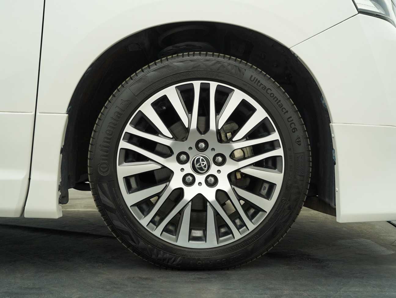 used 2017 Toyota Vellfire ZG 2.5