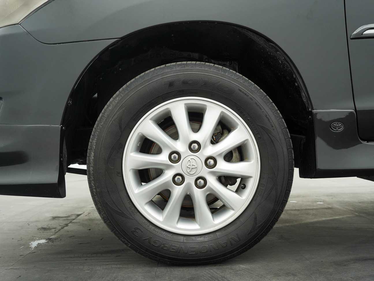 used 2014 Toyota INNOVA G 2.0