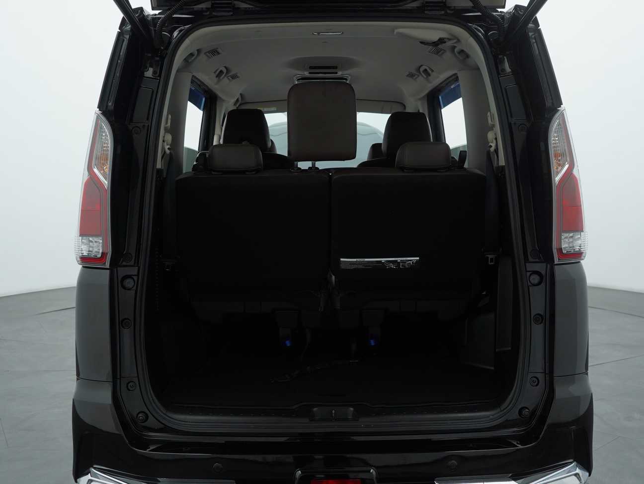 used 2022 Nissan Serena S-Hybrid High-Way Star 2.0