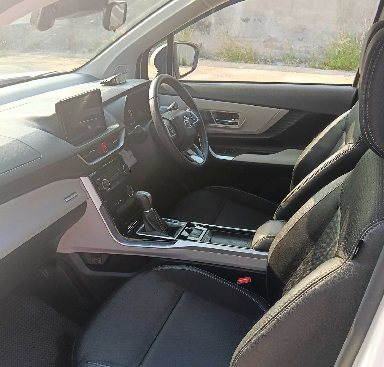used 2023 Toyota Veloz  1.5