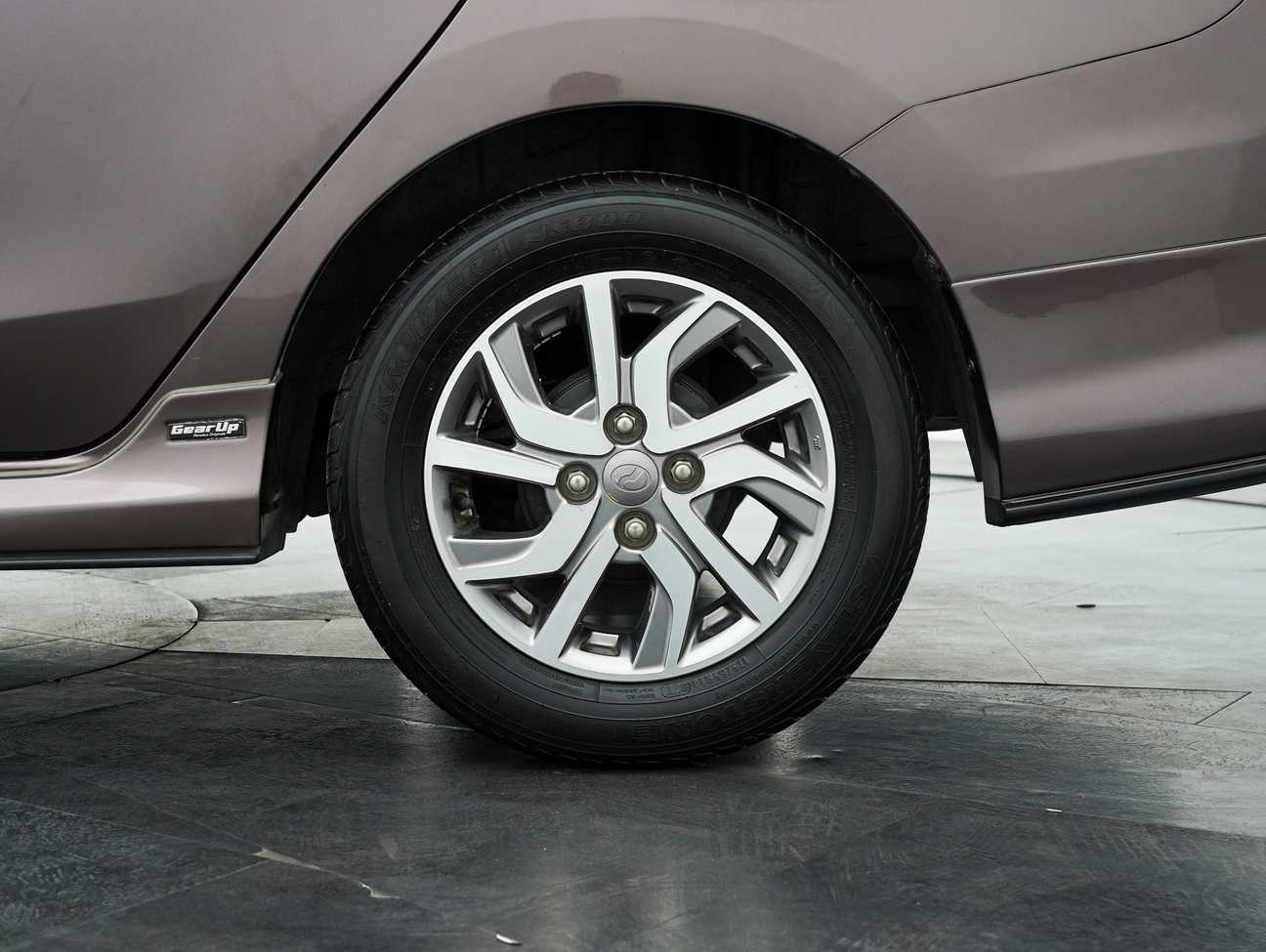 terpakai 2017 Perodua Bezza Advance Premium 1.3