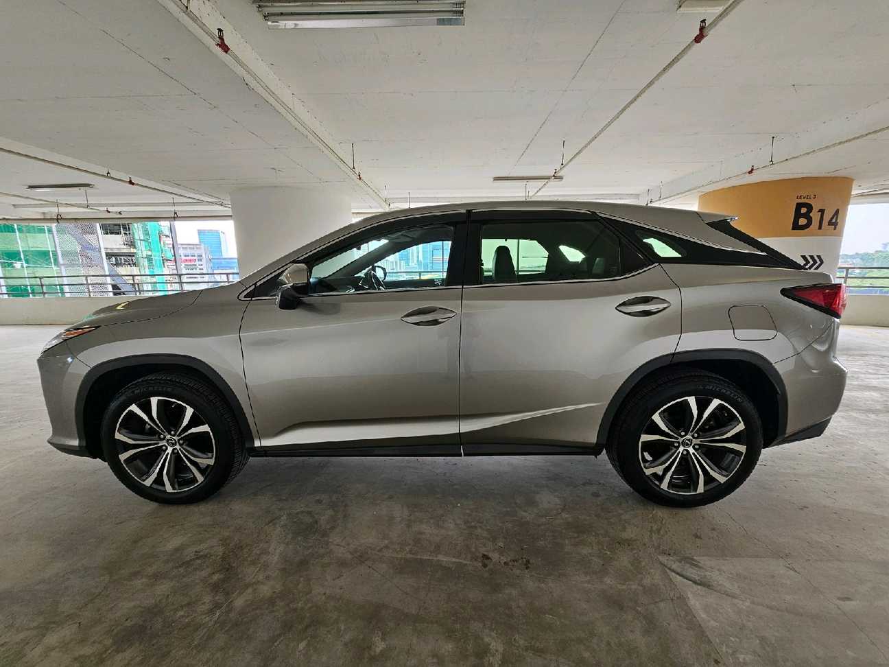 terpakai 2018 Lexus RX 300 Premium 2.0