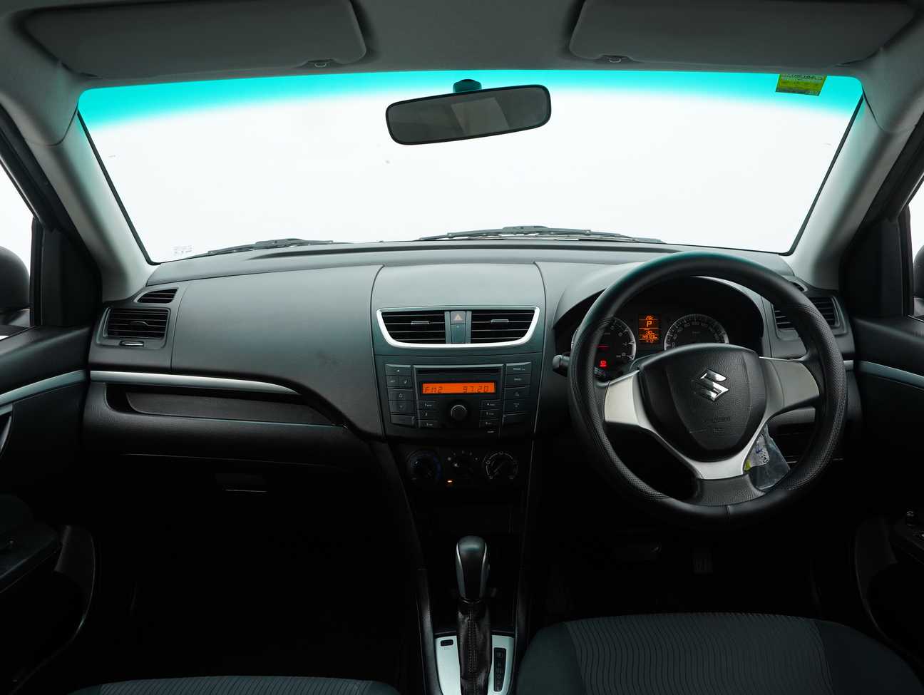 terpakai 2013 Suzuki Swift GL 1.4