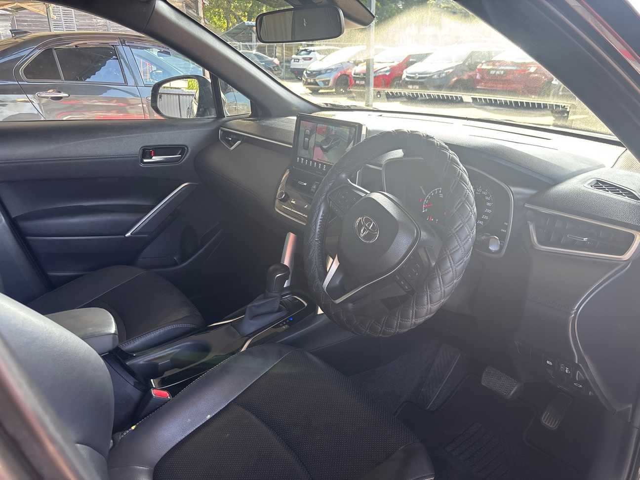 terpakai 2021 Toyota Corolla Cross V 1.8