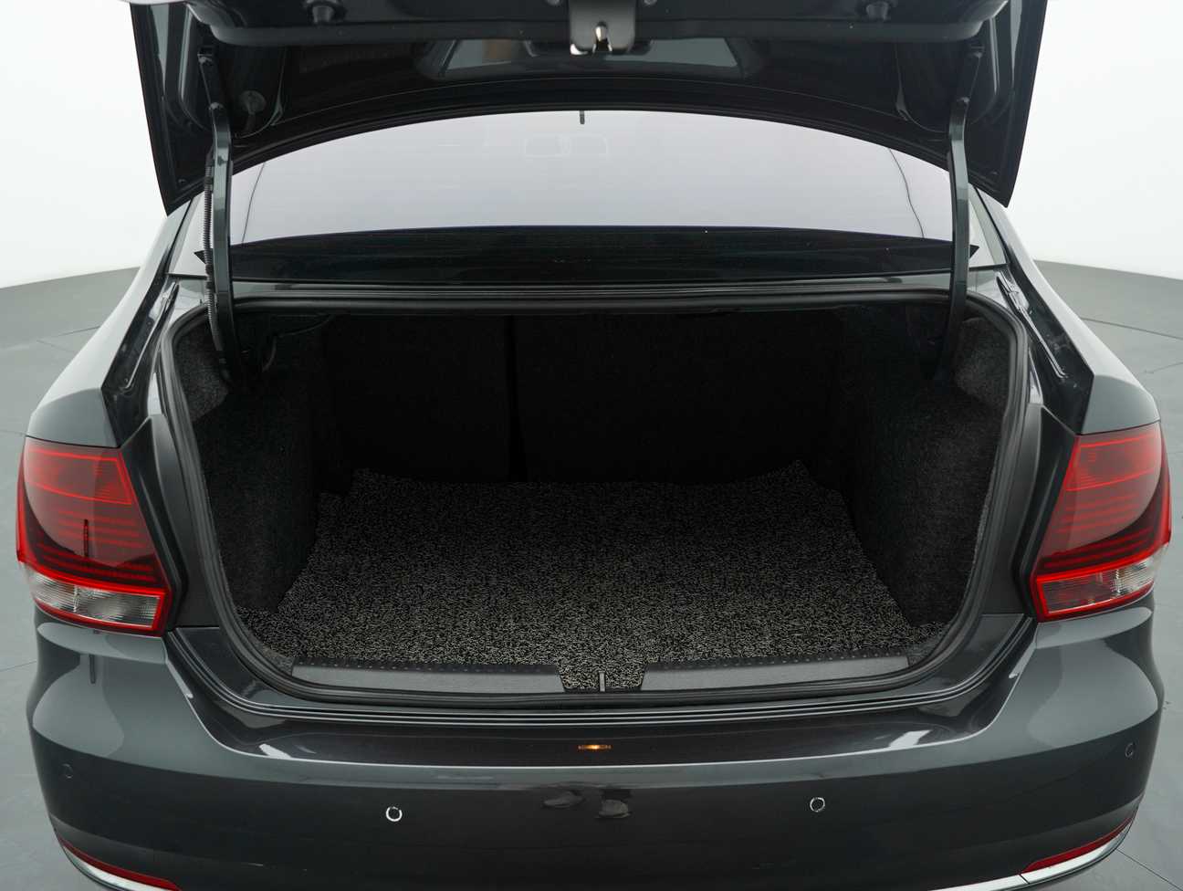 terpakai 2016 Volkswagen VENTO  1.6