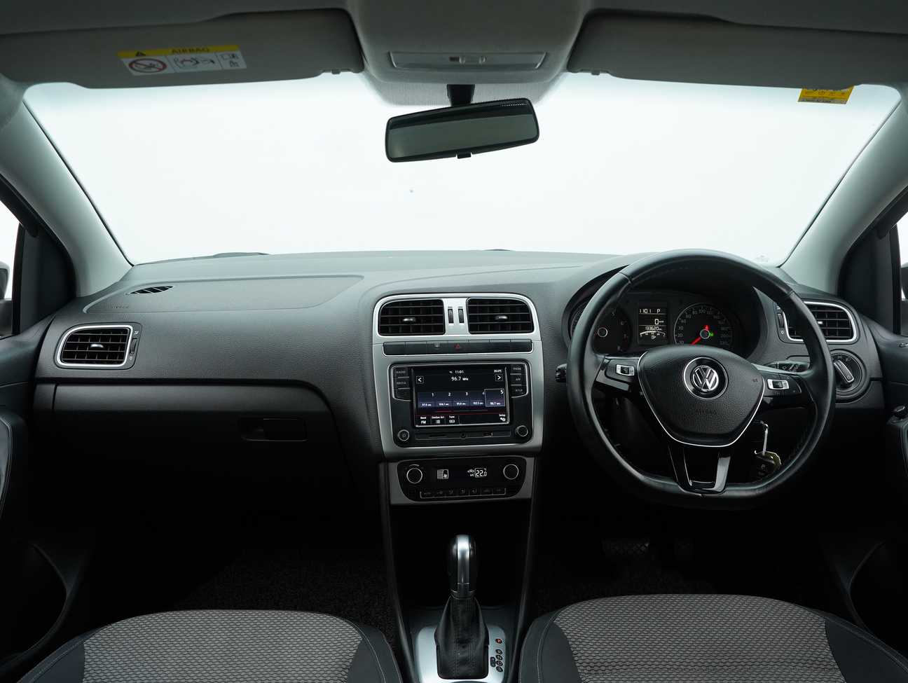 terpakai 2018 Volkswagen Polo Comfortline 1.6