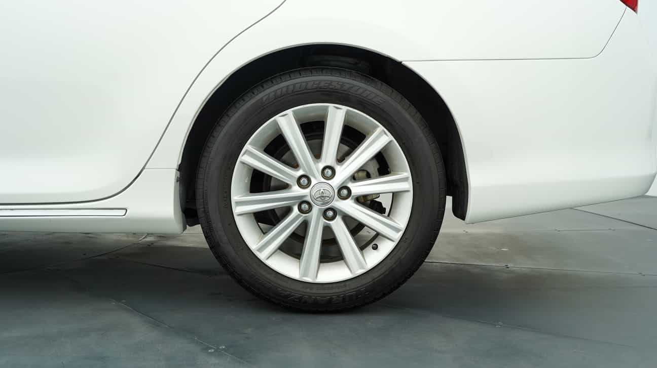 used 2014 Toyota CAMRY V 2.5