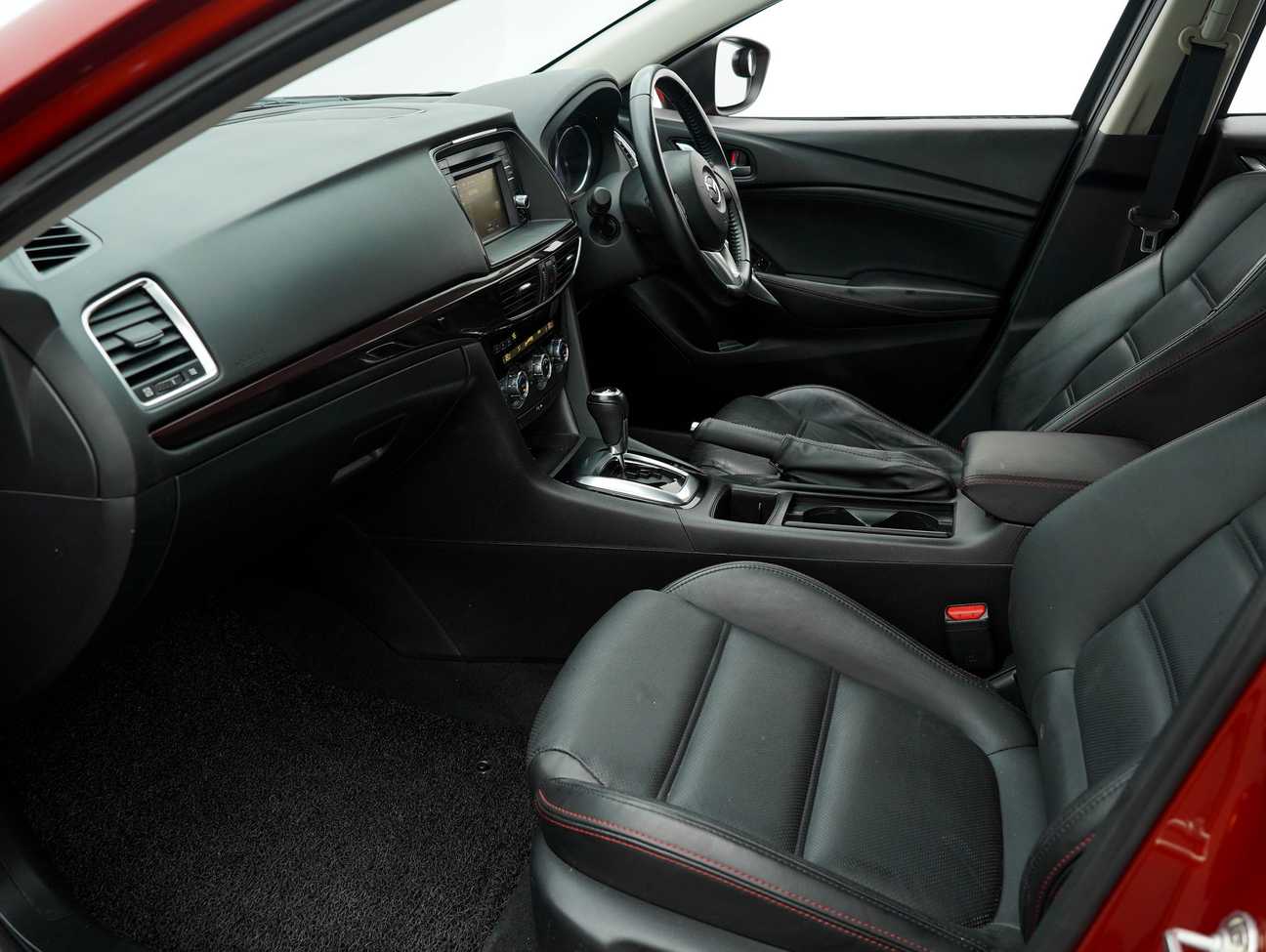 terpakai 2014 Mazda 6 SEDAN 2.0