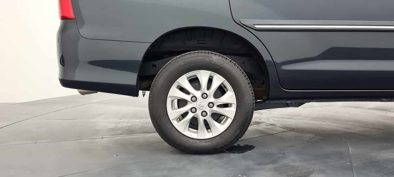 used 2014 Toyota INNOVA G 2.0