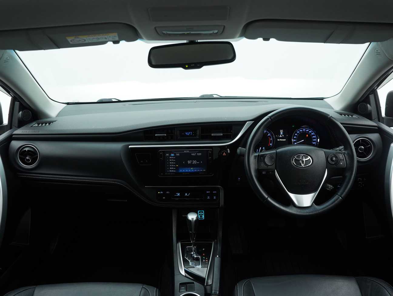 used 2017 Toyota Corolla Altis V 2.0