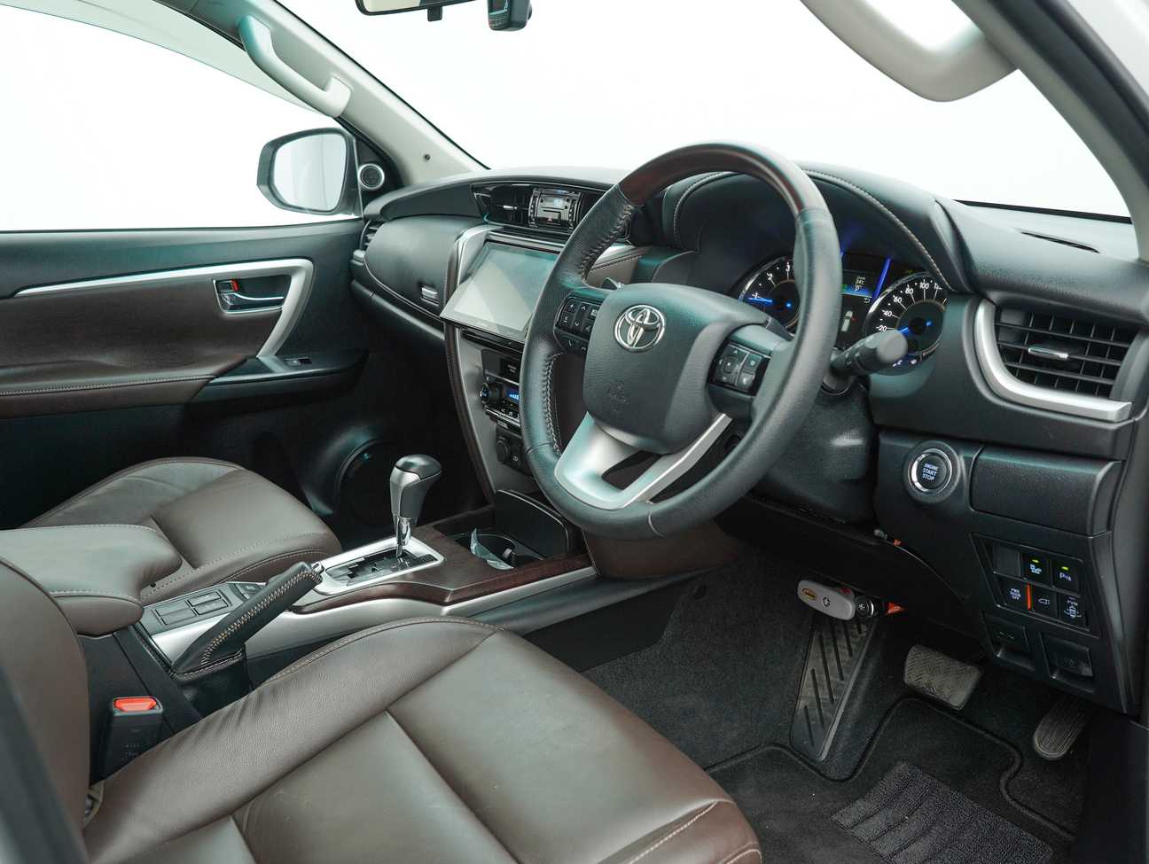 used 2019 Toyota FORTUNER 4X4 2.4