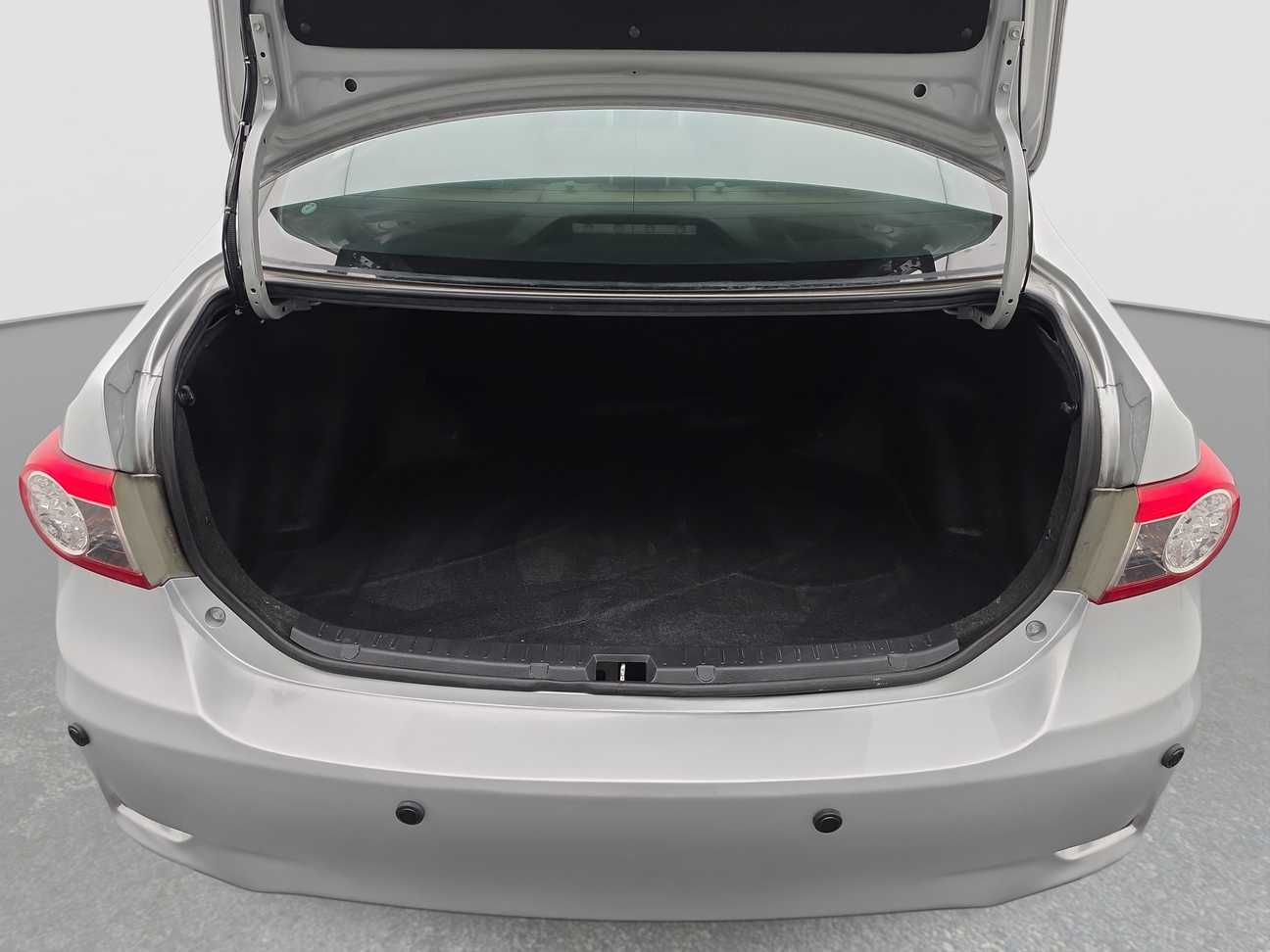 used 2013 Toyota Corolla Altis E 1.8
