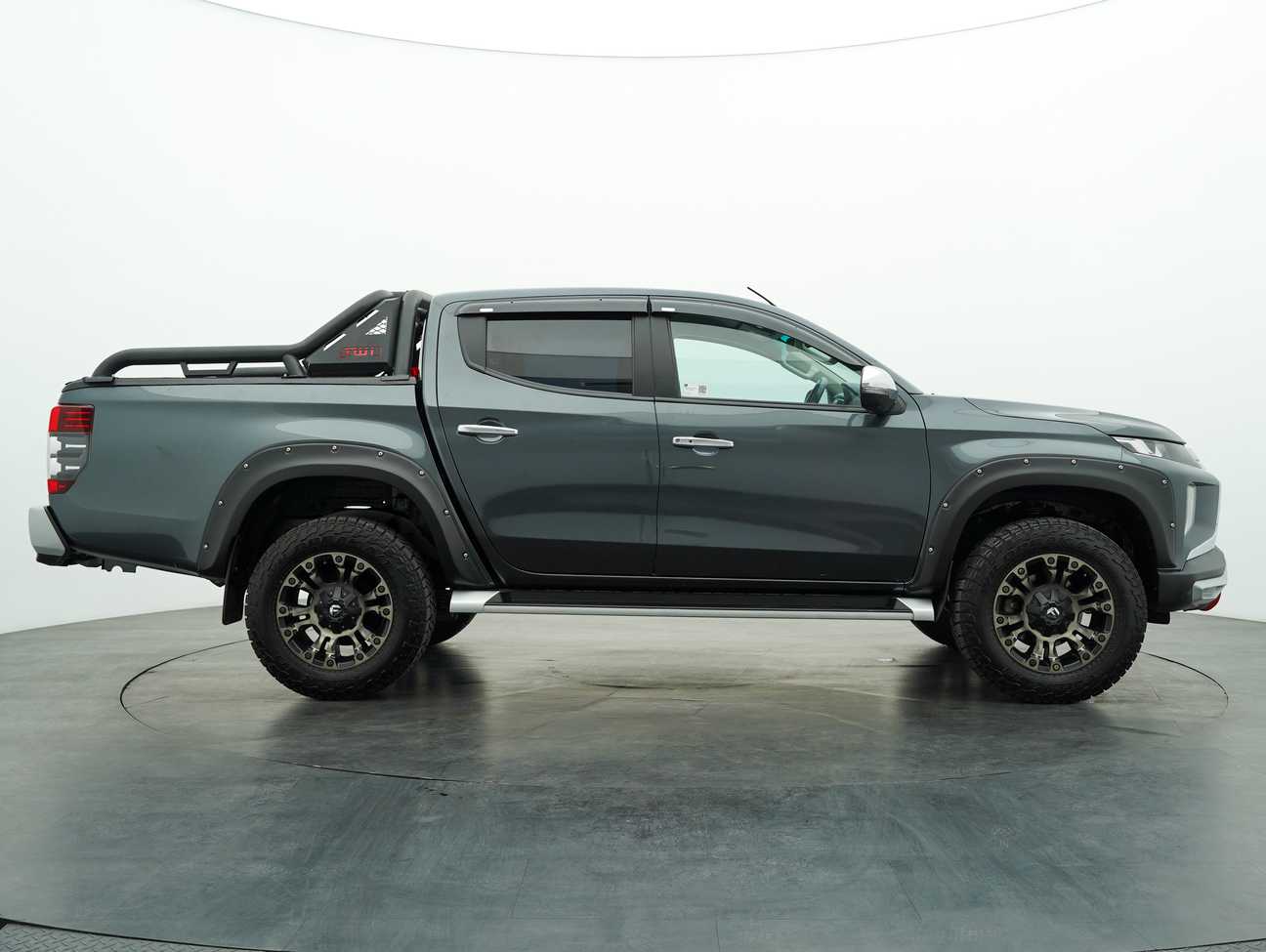 used 2020 Mitsubishi Triton VGT Dual Cab 4X4 2.4