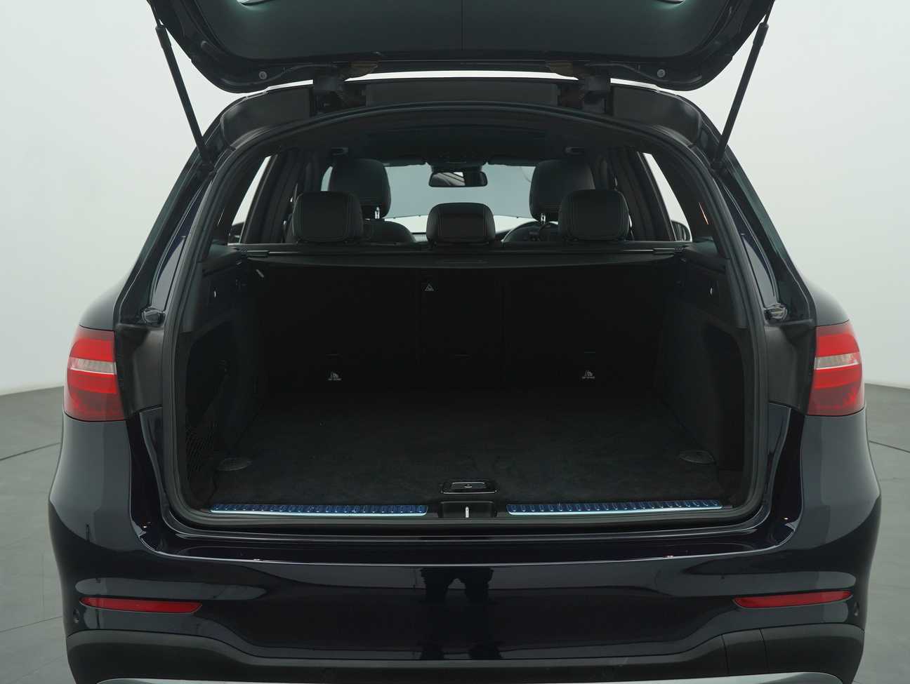 used 2017 Mercedes-Benz GLC250 4MATIC AMG Line 2.0