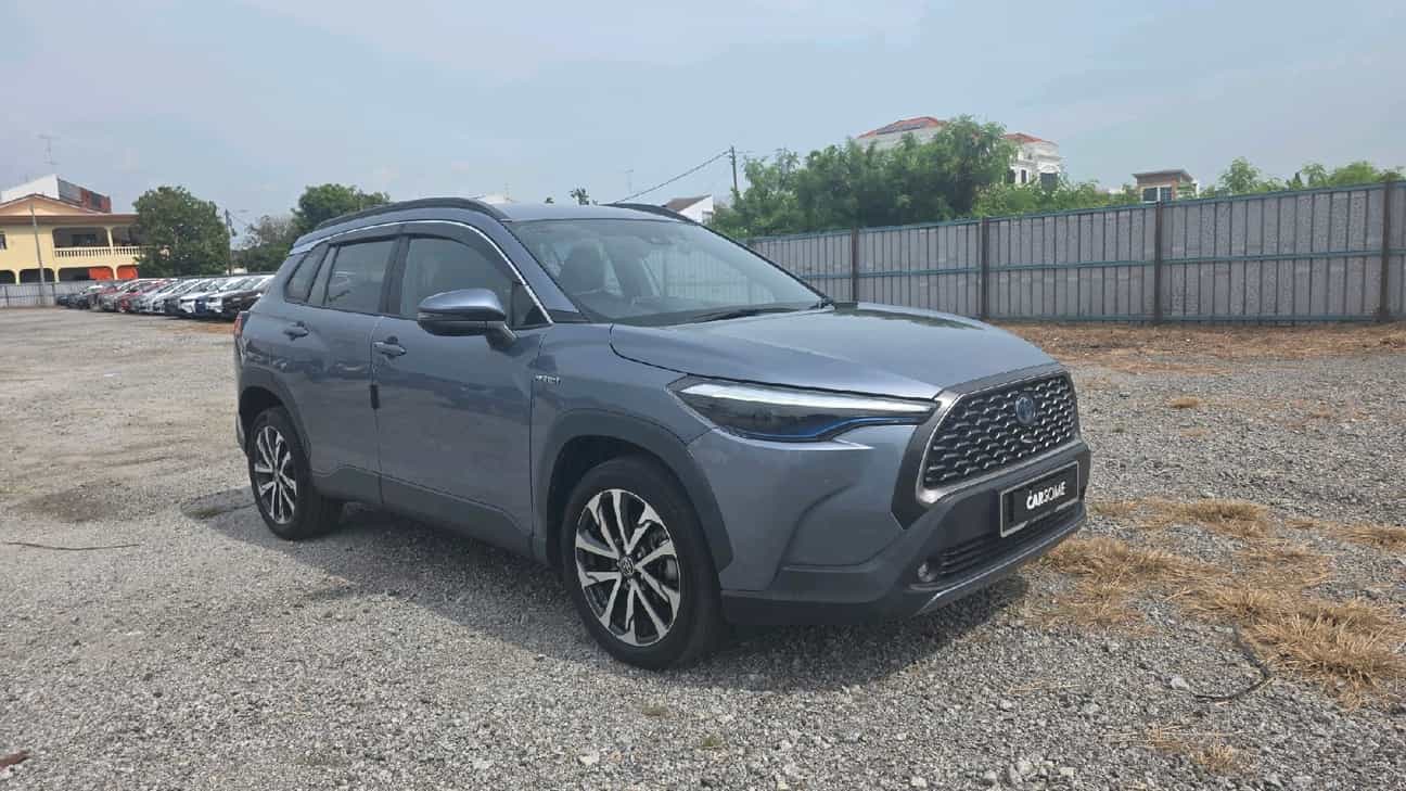 terpakai 2022 Toyota Corolla Cross Hybrid 1.8