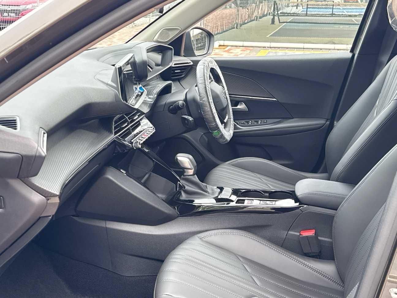 used 2025 Peugeot 2008 Allure 1.2