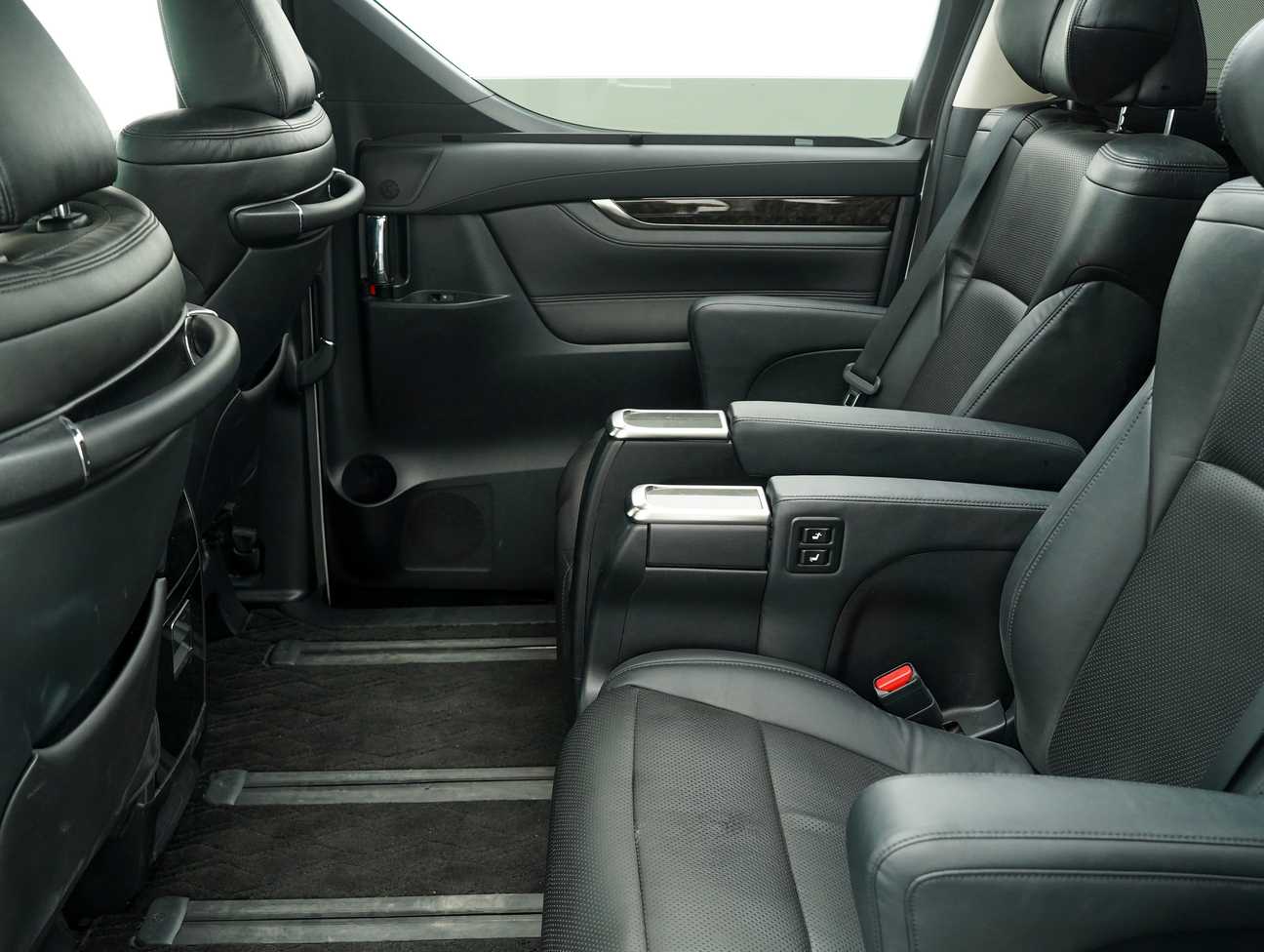 used 2016 Toyota Vellfire ZG 2.5