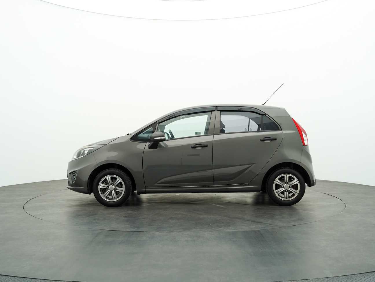 used 2015 Proton Iriz Standard 1.3
