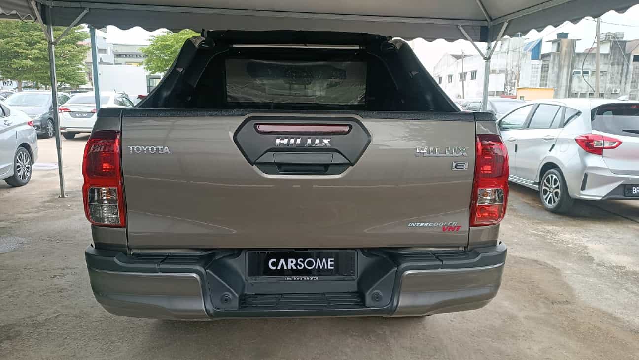 terpakai 2023 Toyota Hilux E Dual Cab 2.4