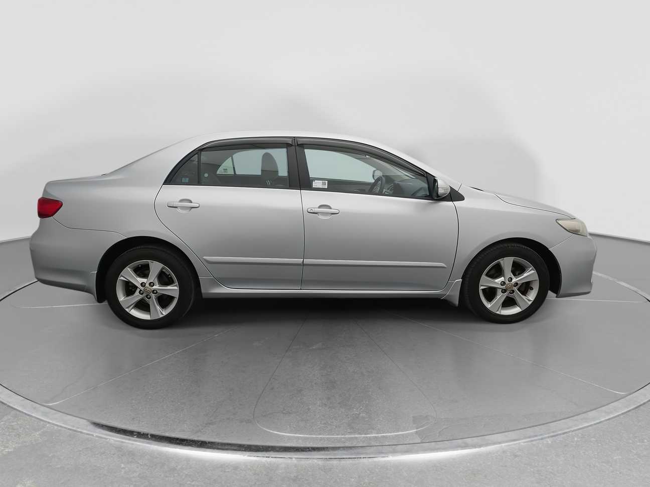 used 2013 Toyota Corolla Altis E 1.8