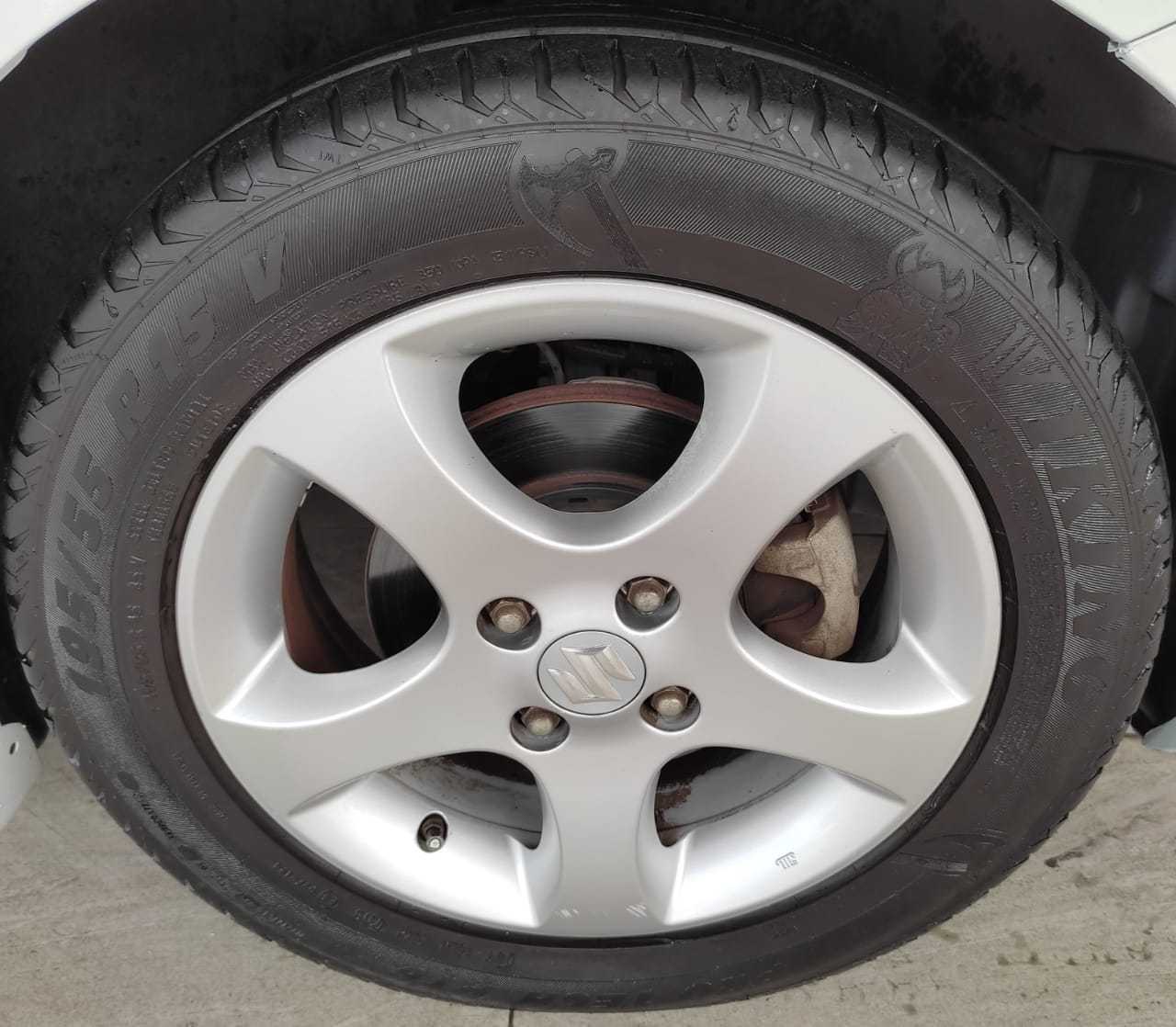 terpakai 2012 Suzuki SWIFT  1.5